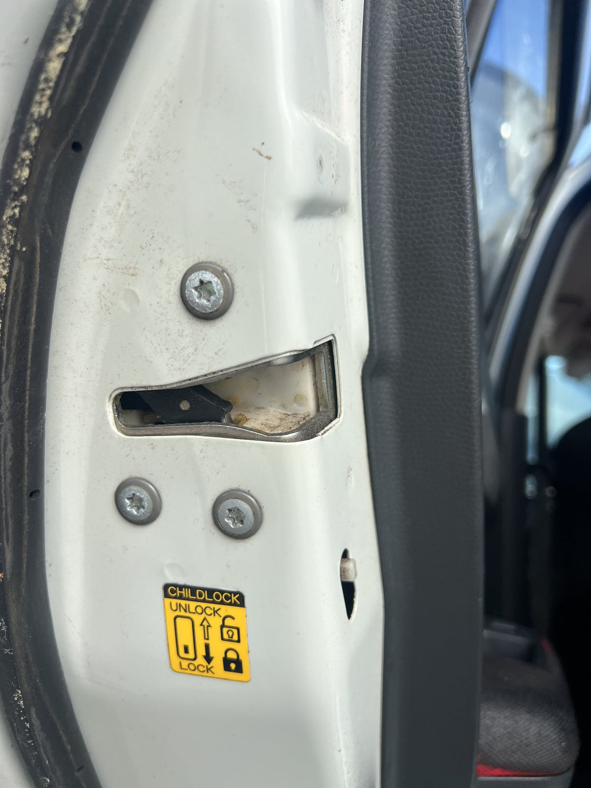2006 Suzuki Swift ZC31S - Left Rear Lock Mechanism PN: