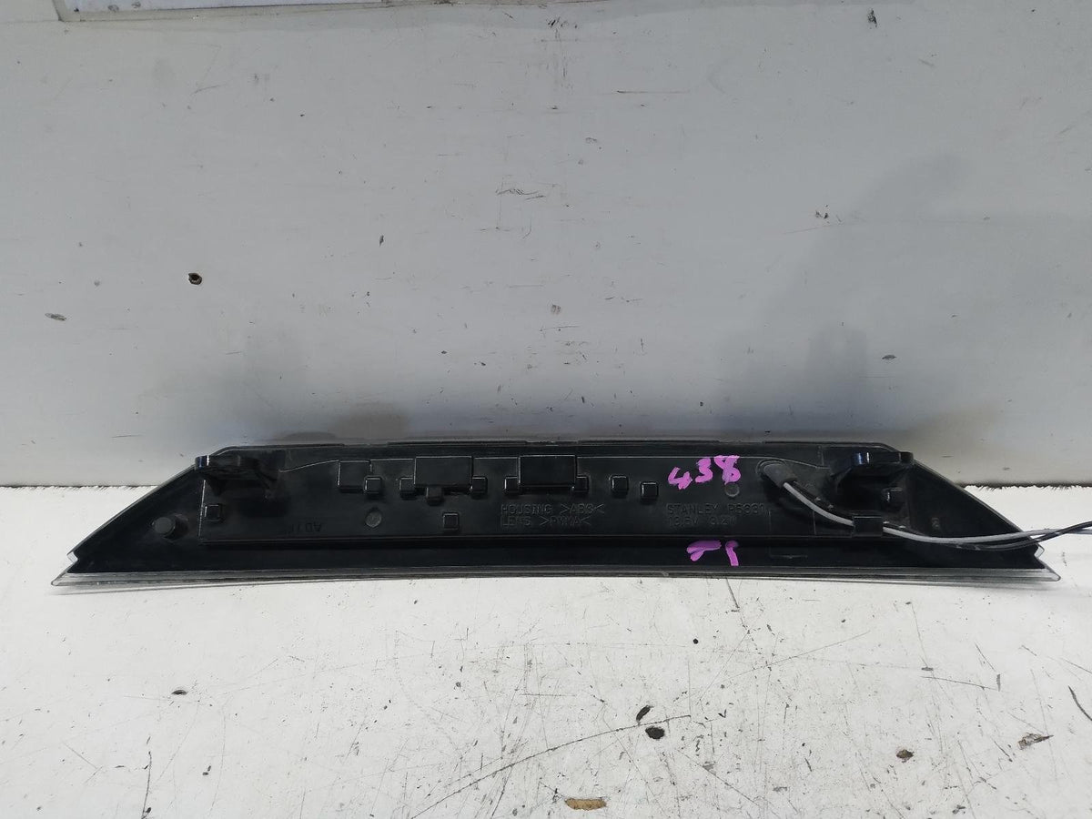 Sep 2009 to Oct 2012 - Mitsubishi Outlander ZH - High Level Stoplight