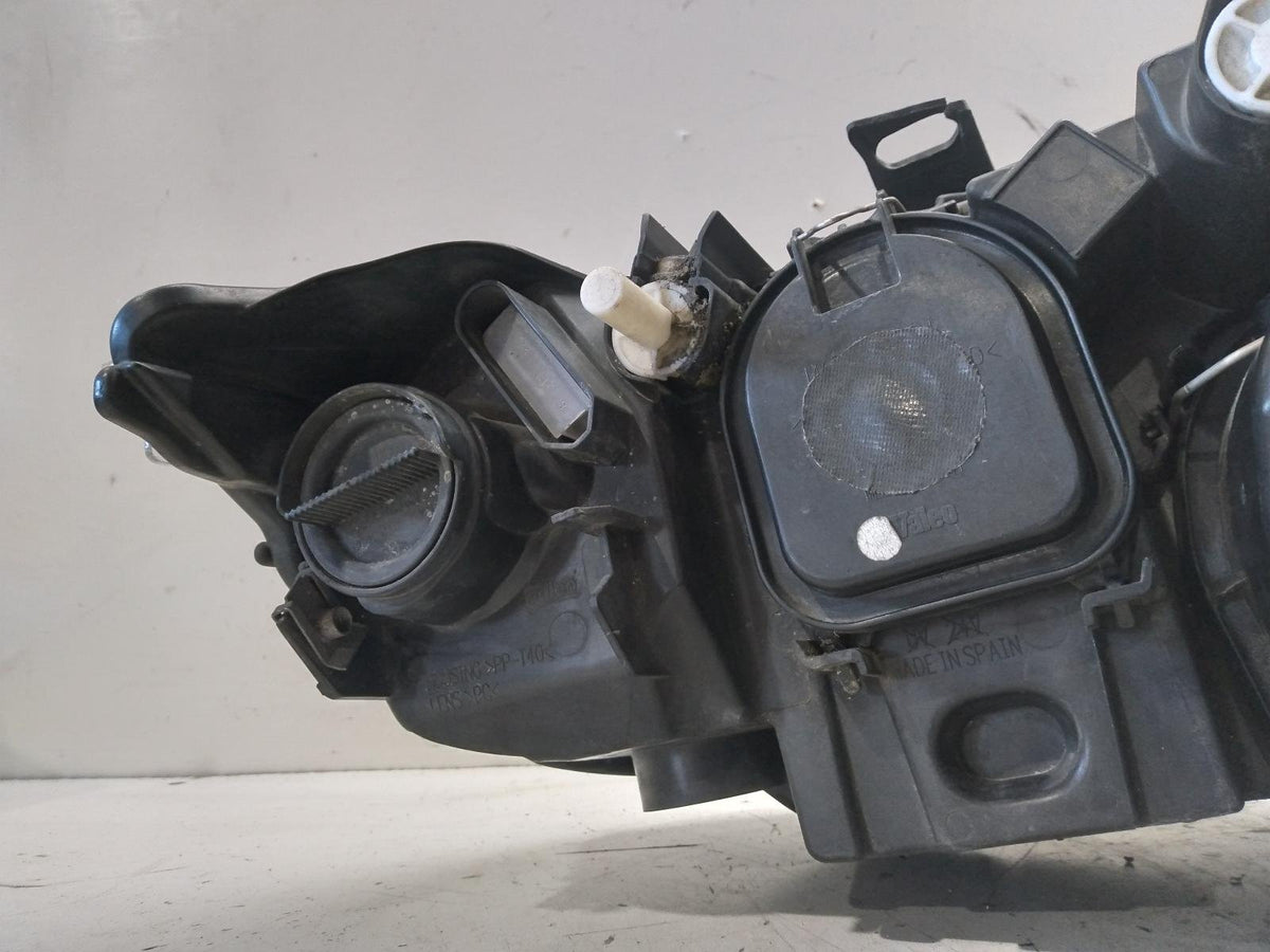2010 BMW 3 SERIES- Left Headlight PN: