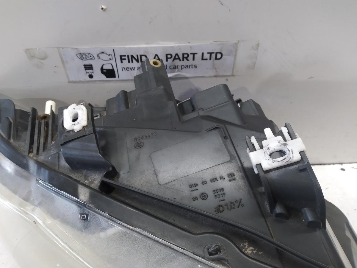 2010 BMW 3 SERIES- Right Headlight PN: