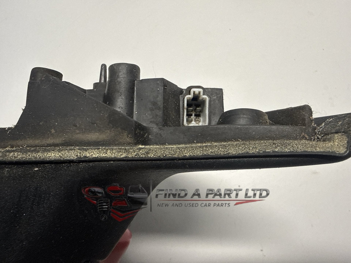 2004-2006 Holden Commodore VZ - Left Door Mirror PN: 1465513