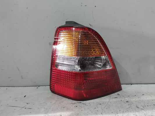 Apr 2000 to Jan 2002 - Honda Odyssey RA - Left Taillight - Orange Flasher Type