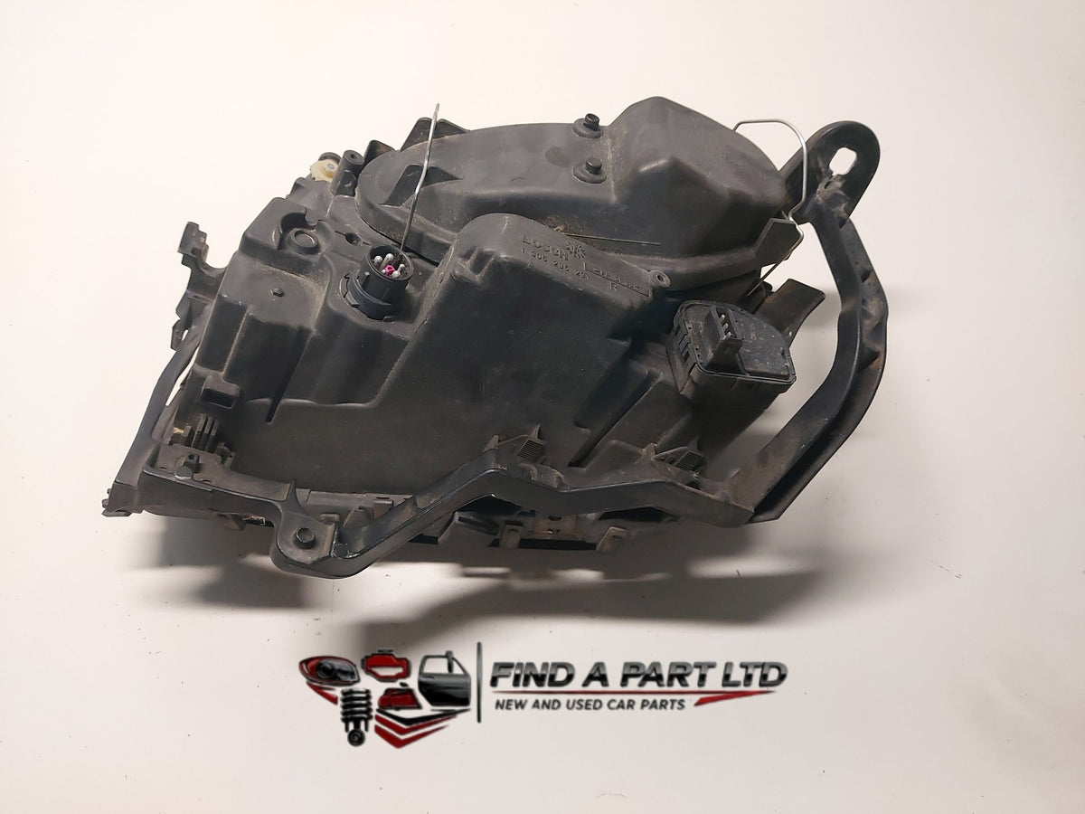 1998 Audi A8 D2 - Right Headlight PN: 0 301 047 612