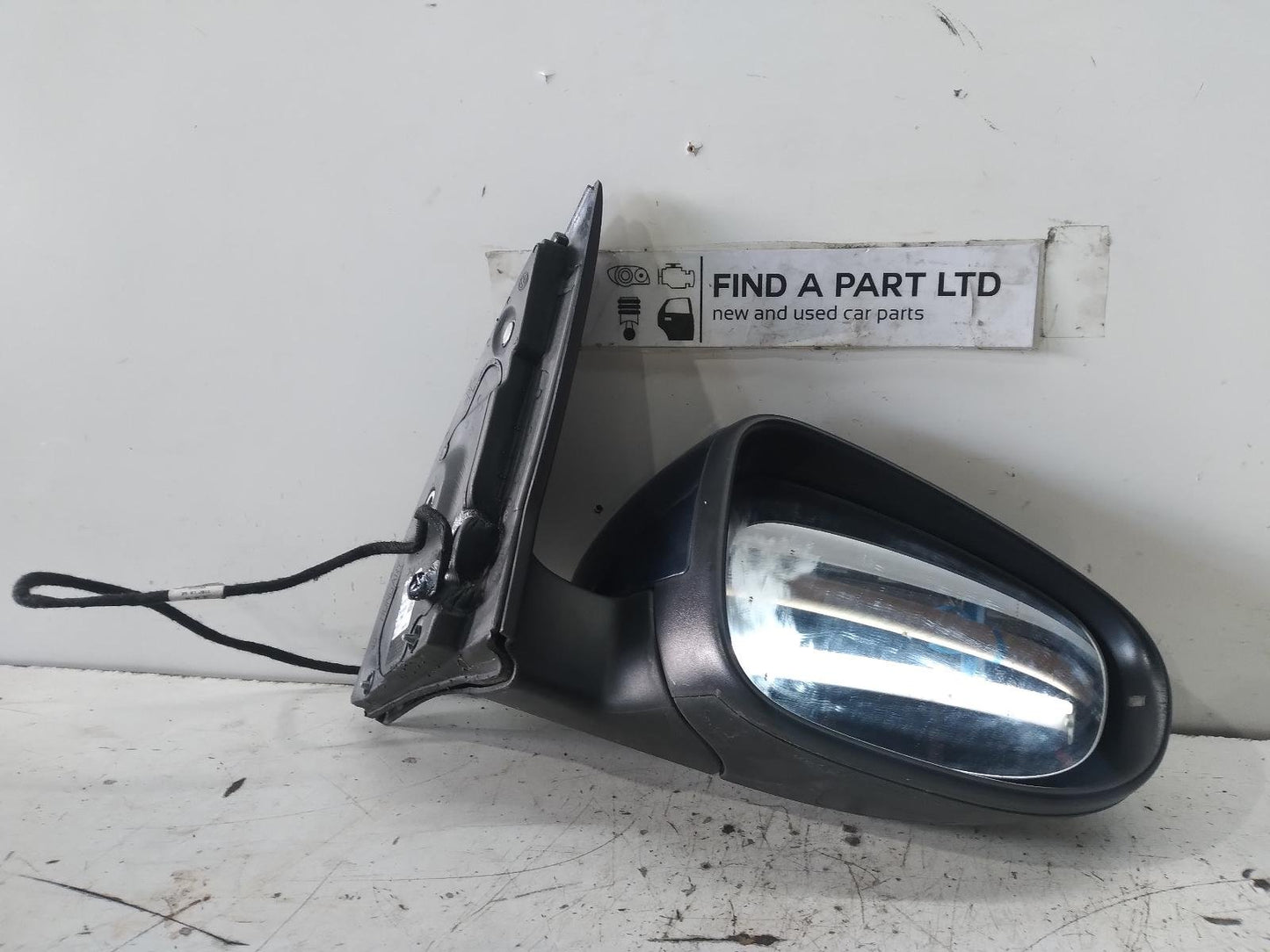 Oct 2008 to Mar 2013- Volkswagen Golf Gen 6 Hatchback- Right Door Mirror- Manual Fold, Memory Type, 10 Wire, 6XG