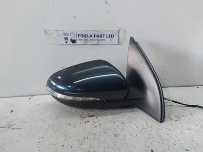 Oct 2008 to Mar 2013- Volkswagen Golf Gen 6 Hatchback- Right Door Mirror- Manual Fold, Memory Type, 10 Wire, 6XG
