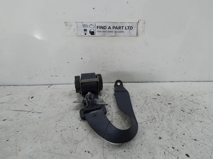 Nov 2006 to Sep 2009 - Mitsubishi Outlander ZG - Right Rear Centre Seat Belt - Mid