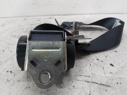 Nov 2006 to Sep 2009 - Mitsubishi Outlander ZG - Right Rear Centre Seat Belt - Mid