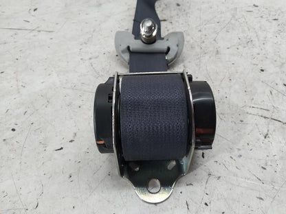 Nov 2006 to Sep 2009 - Mitsubishi Outlander ZG - Right Rear Centre Seat Belt - Mid
