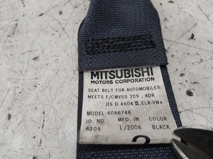 Nov 2006 to Sep 2009 - Mitsubishi Outlander ZG - Right Rear Centre Seat Belt - Mid