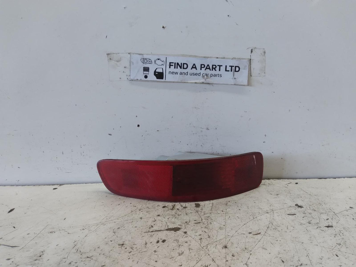 Nov 2006 to Oct 2012 - Mitsubishi Outlander ZG ZH - Right Rear Bumper Reflector