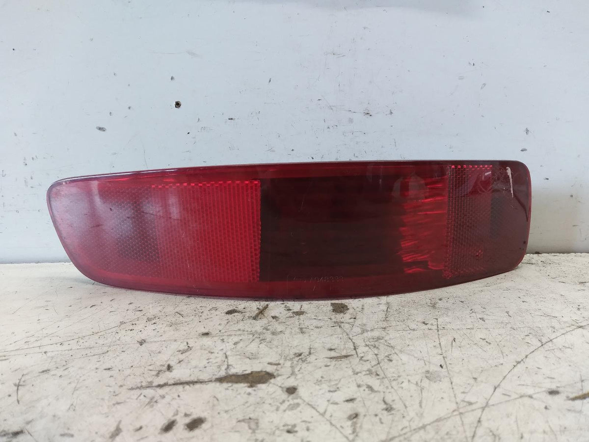 Nov 2006 to Oct 2012 - Mitsubishi Outlander ZG ZH - Right Rear Bumper Reflector