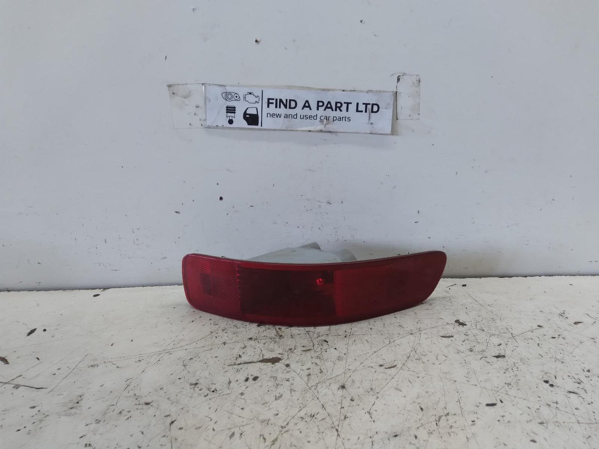 Nov 2006 to Oct 2012 - Mitsubishi Outlander ZG ZH - Right Rear Bumper Reflector