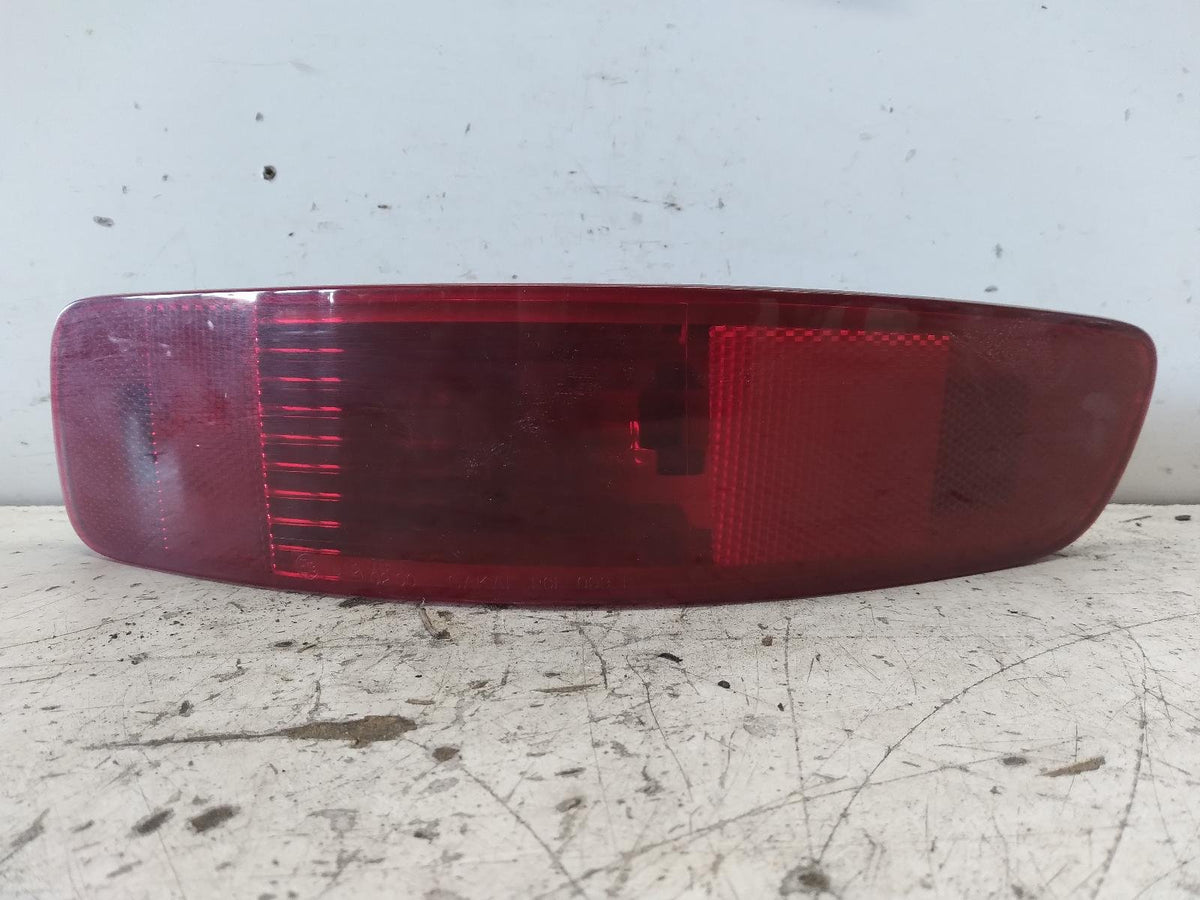 Nov 2006 to Oct 2012 - Mitsubishi Outlander ZG ZH - Right Rear Bumper Reflector