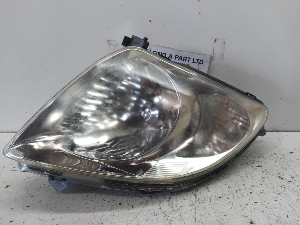 2008 Suzuki Swift - Right Headlight PN: