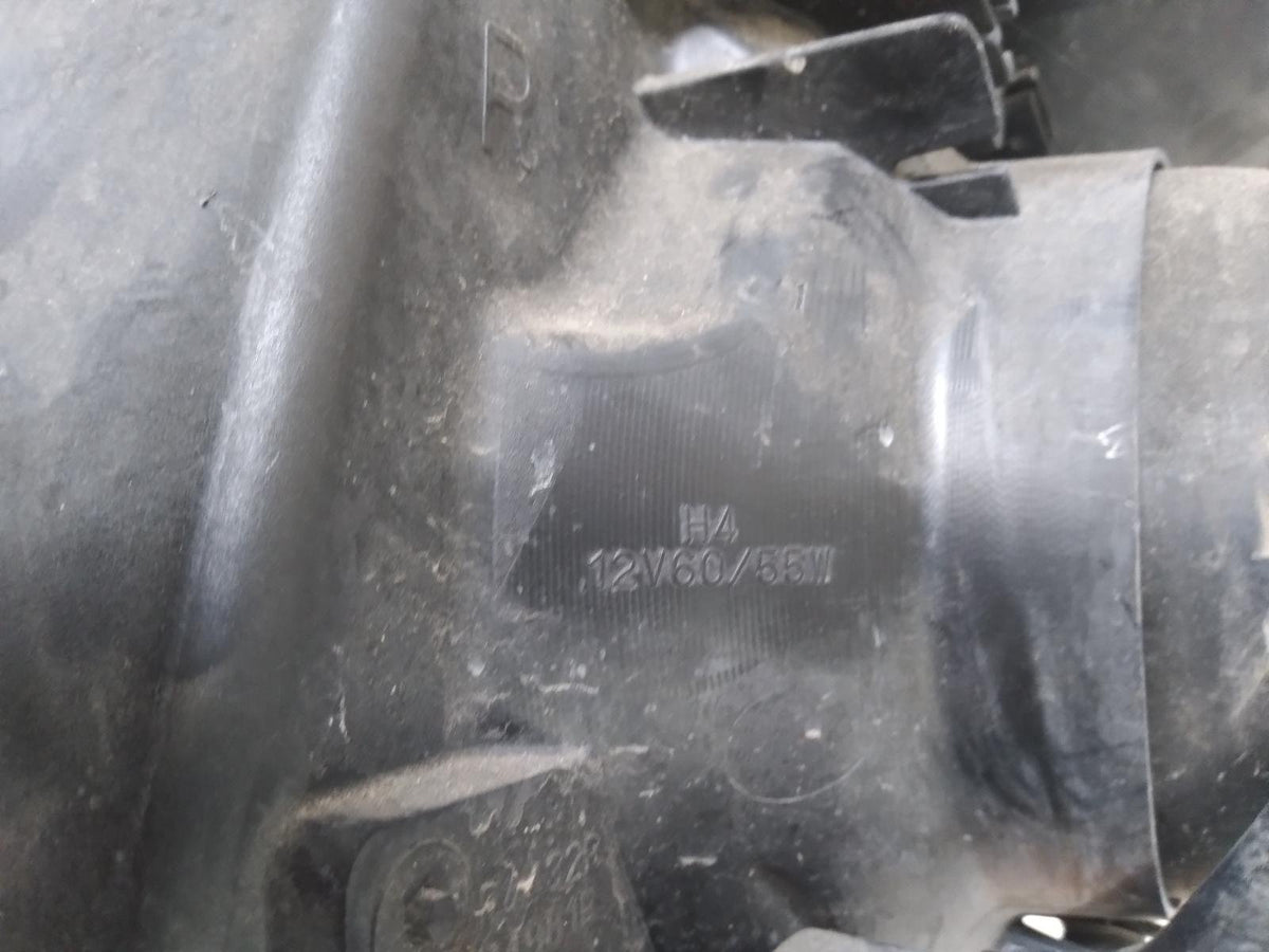 2008 Suzuki Swift - Right Headlight PN: