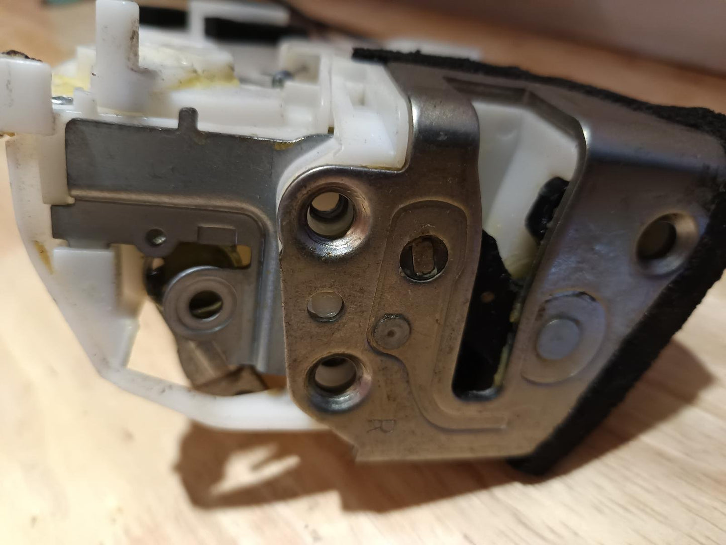 Jan 2007 to Jan 2014- Suzuki SX4 GY- Right Rear Lock Mechanism