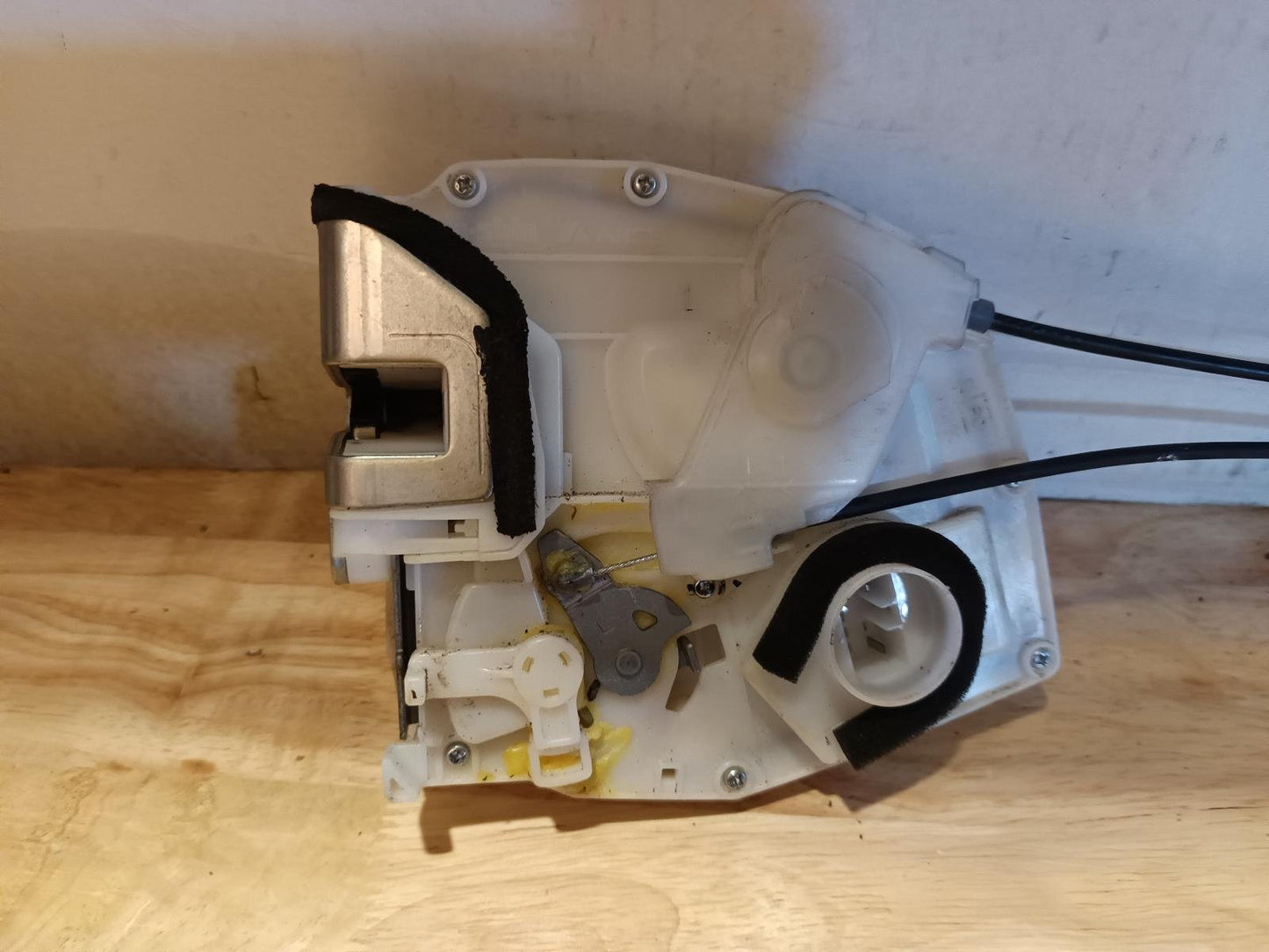 Jan 2007 to Jan 2014- Suzuki SX4 GY- Right Front Lock Mechanism