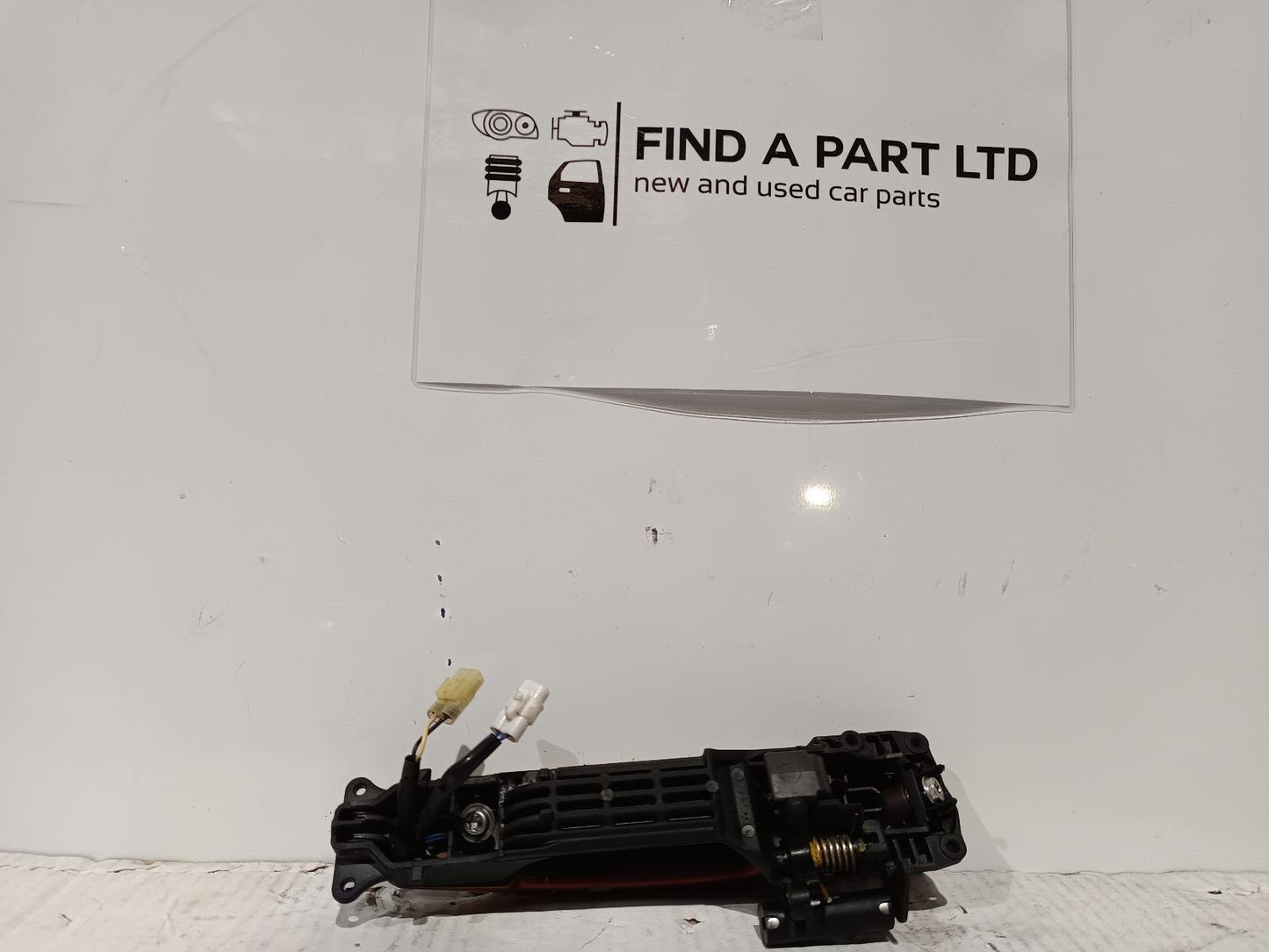 Jan 2007 to Jan 2014- Suzuki SX4- Left Front Door Exterior Handle- Sensor Type