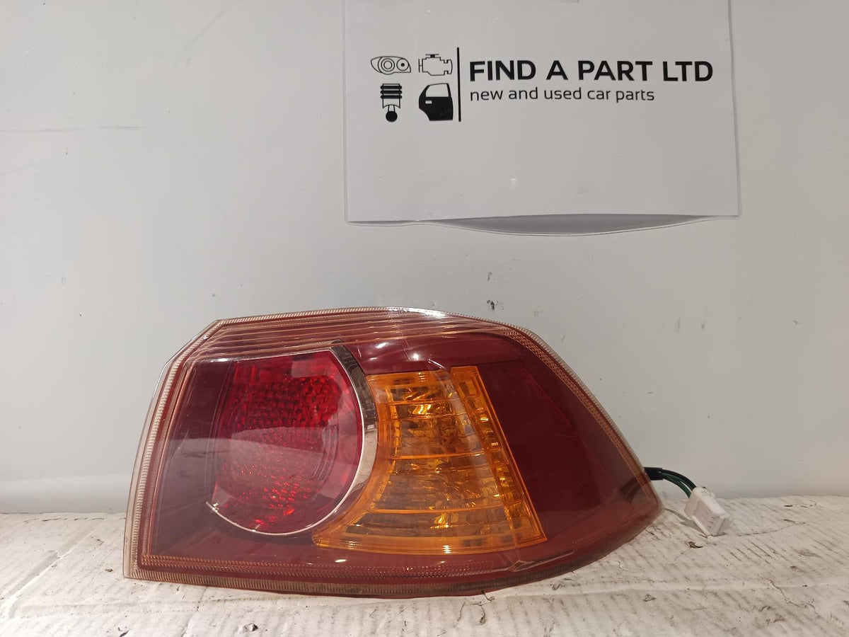 Jul 2007 to Jul 2009 - Mitsubishi Lancer CJ Sedan - Right Taillight - Red Insert Type