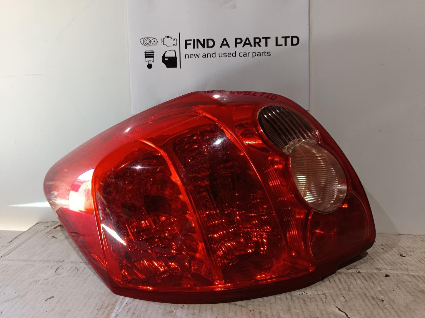 Nov 2009 to Sep 2012 - Toyota Corolla ZRE152R Hatchback - Left Taillight - Lens# 12549