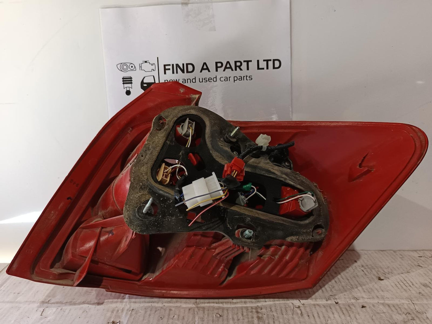 Nov 2009 to Sep 2012 - Toyota Corolla ZRE152R Hatchback - Left Taillight - Lens# 12549