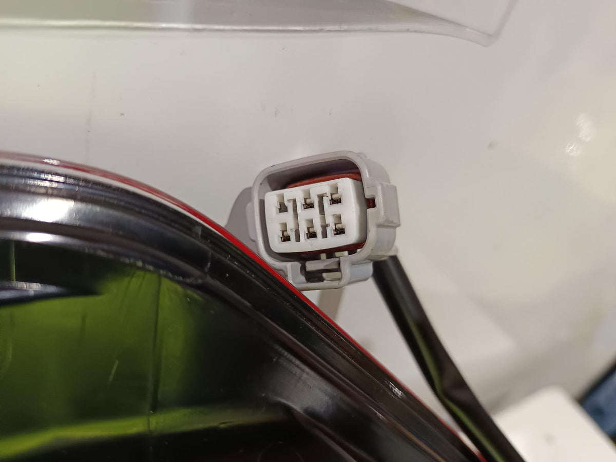 Nov 2018 to Oct 2023 - Mitsubishi Triton MR Utility - Left Taillight - Body Mounted, Led, W/ Led Strip Type