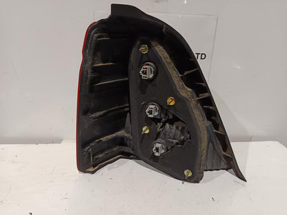 Apr 2000 to Jan 2002 - Honda Odyssey RA - Right Taillight - Orange Flasher Type