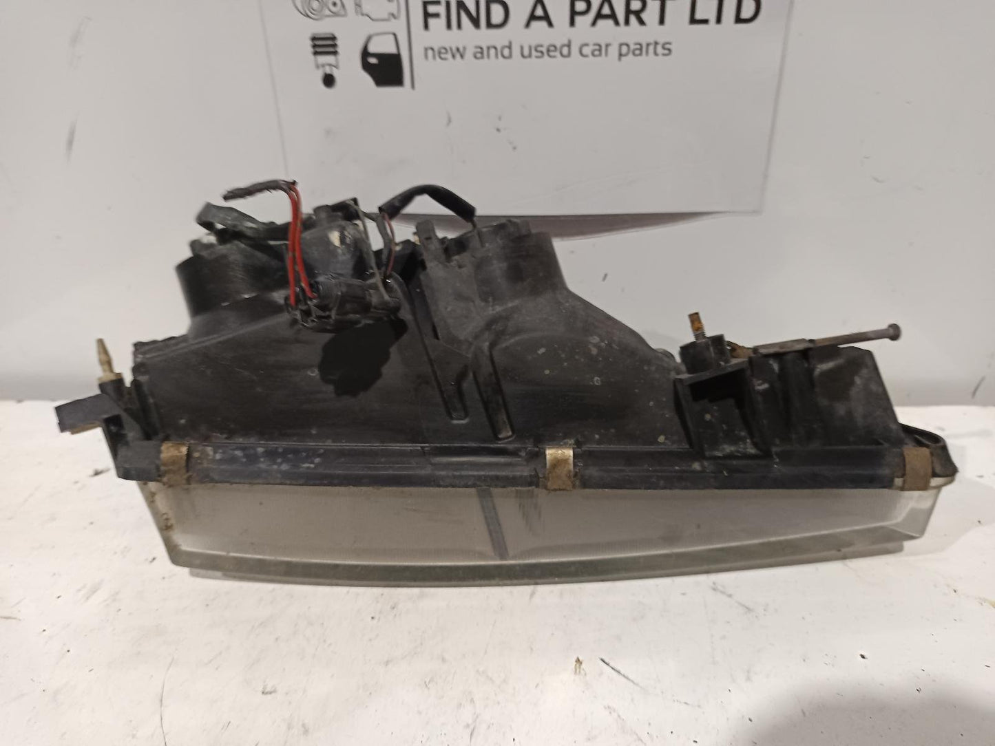 1998-2002 Nissan Primera P11- Left Headlight PN: 1574