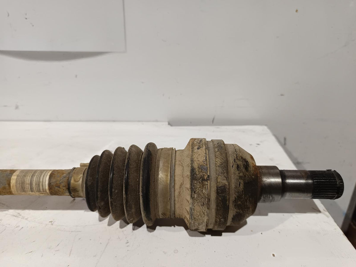 Sep 2006 to Feb 2011 - Holden Captiva CG Automatic - Left Driveshaft - Front