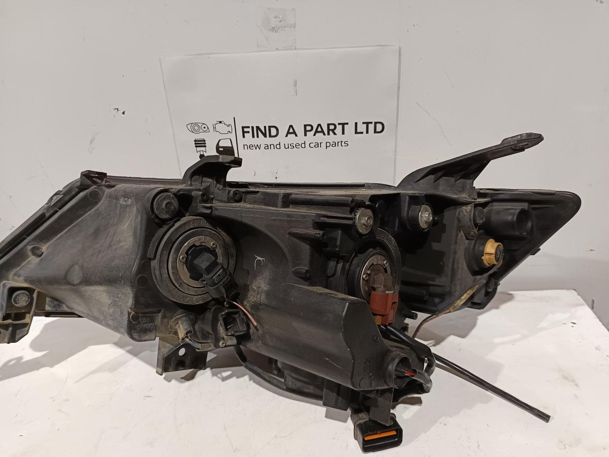 Nov 2006 to Aug 2007 - Mitsubishi Outlander ZG - Right Headlight - Standard Type