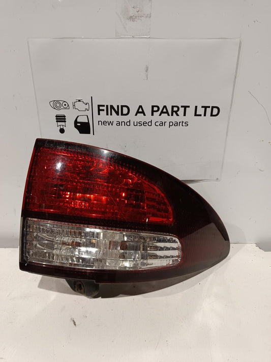 2000 to 2003 - Toyota Estima XR30 XR40 Imported - Left Taillight - Red/Clear, Lens# 28-135