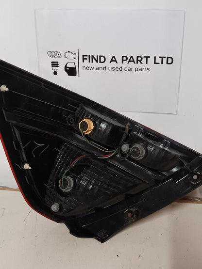 May 2006 to Mar 2009 - Honda Odyssey RB - Left Taillight - Red/Clear, Lens# 6572