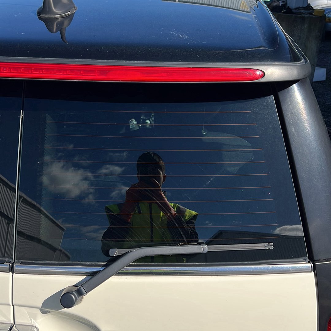 2008-2014 MINI Cooper R55 WMWML320X0TM93432 - Tailgate Glass PN: