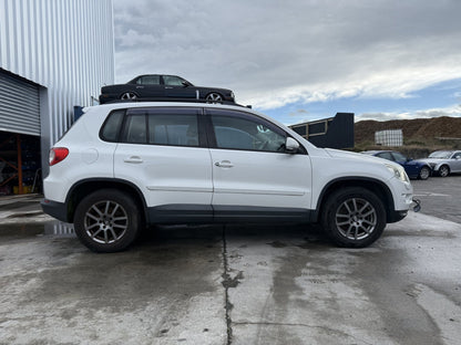 2008-2016 Volkswagen Tiguan Track & Fun MK1- 5N WVGZZZ5NZAW089701