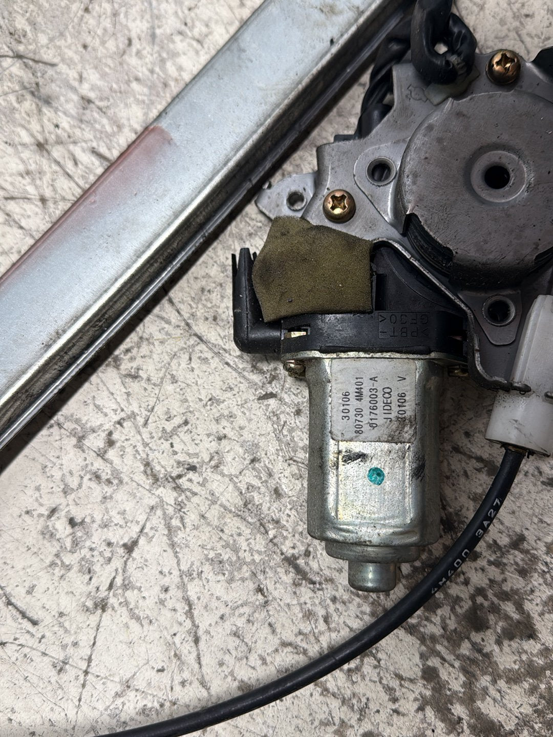 2000-2005 Nissan Bluebird Sylphy- Right Front Window Regulator/Motor PN: