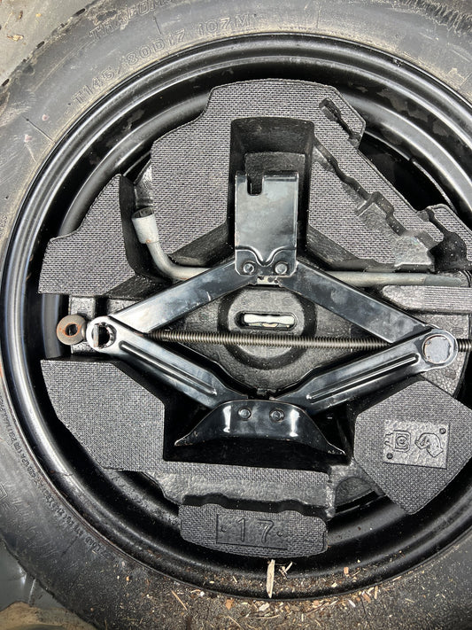 2013 Subaru Forester SJ5 - Jack/Tool Kit PN: