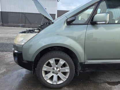 2007 Mitsubishi Delica CV5W - Left Front Guard PN: