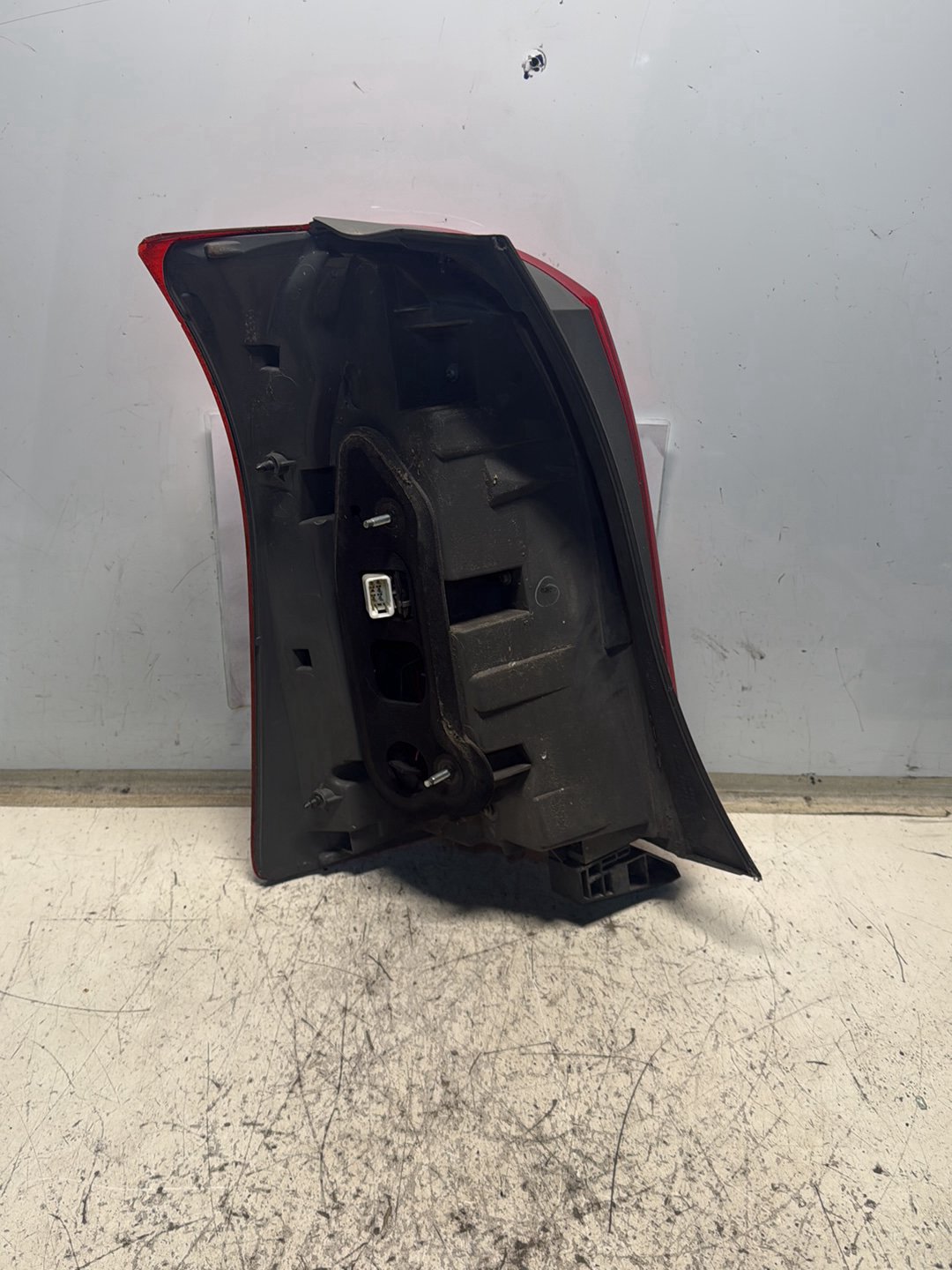 2005-2008 Toyota Wish E10 - Right Taillight PN: 68 14