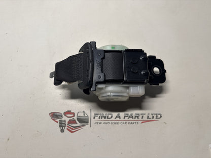 2004 Toyota Corolla E120 - Centre Seat Belt PN: