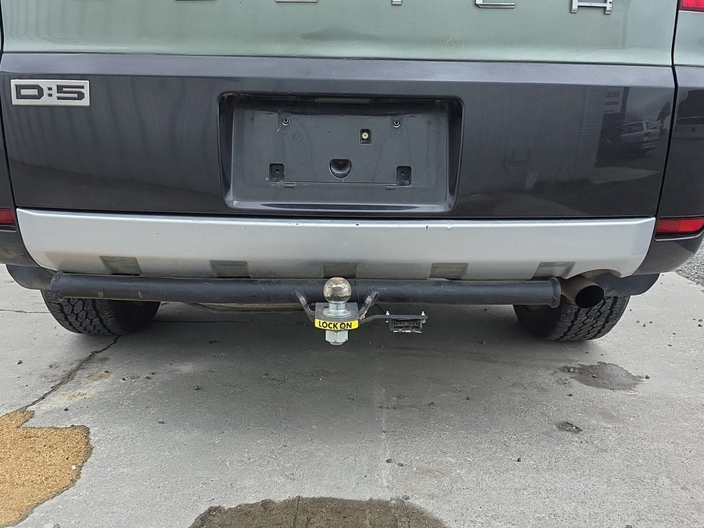 2007 Mitsubishi Delica CV5W - Rear Centre Bumper Cover PN: