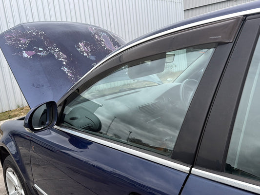 1998-2005 Volkswagen Passat- Left Front Door Window PN: