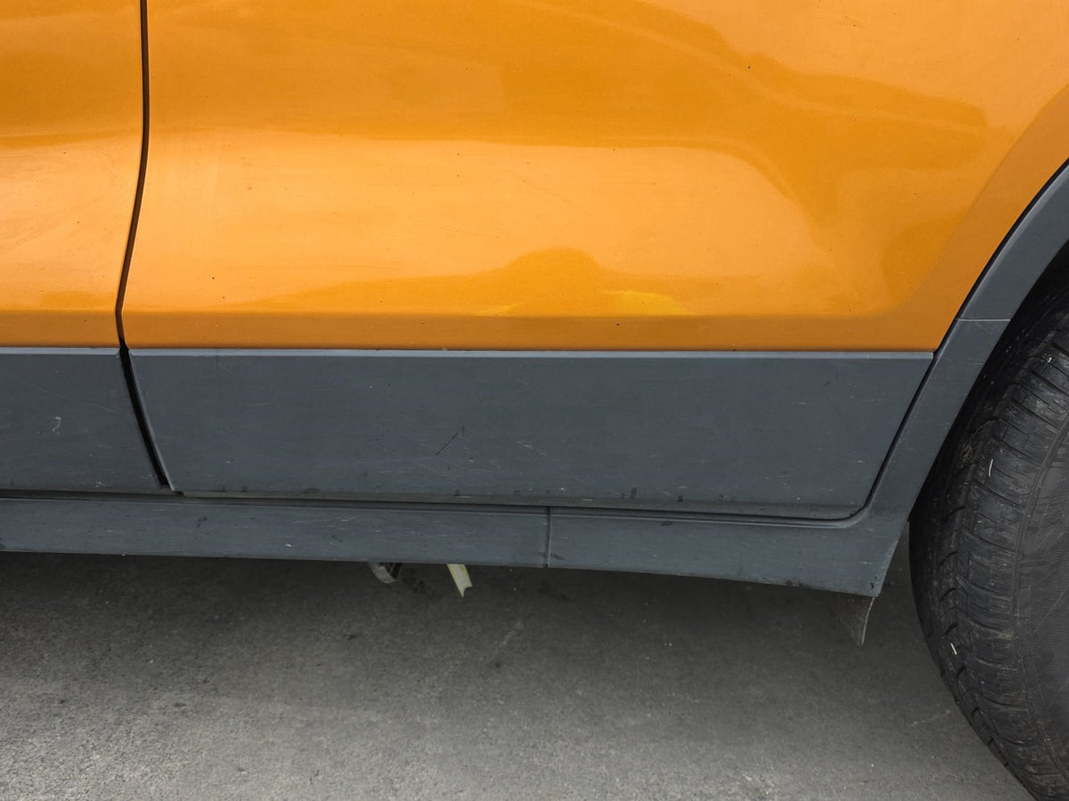 2017 Holden Trax TJ MY17 - Left Rear Lower Door Moulding PN: