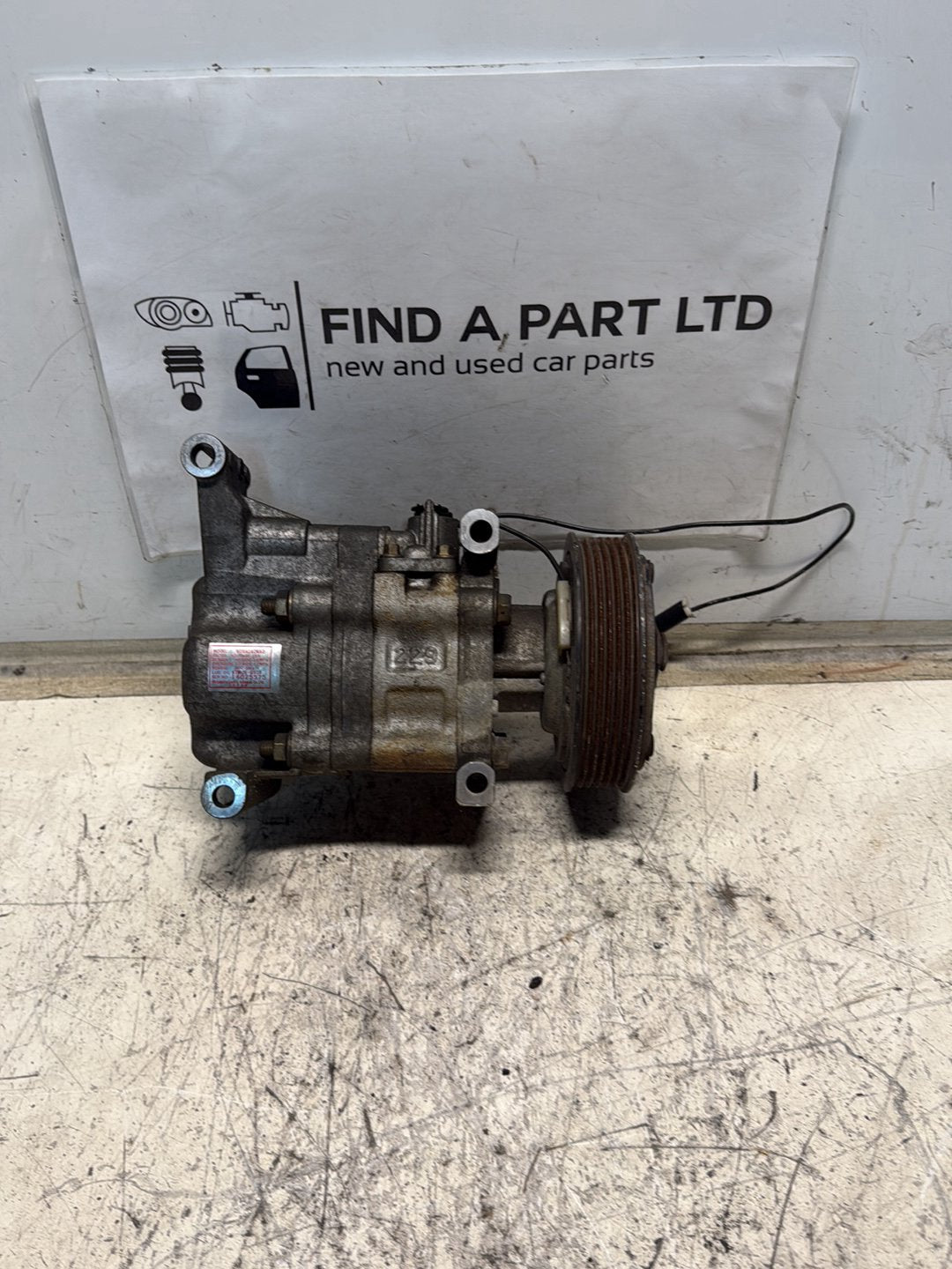 2002-2007 Mazda Demio DY - A/C Compressor PN: V08A1AC4AD