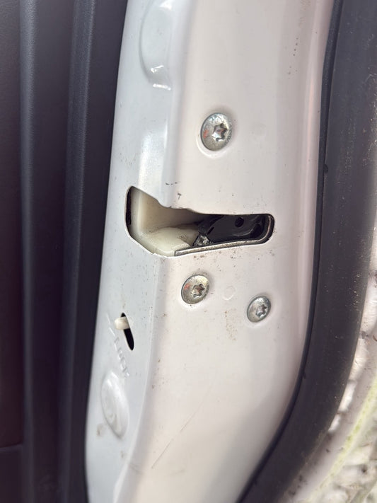 2004-2012 Mitsubishi Galant DJ CY4A - Right Rear Lock Mechanism PN: