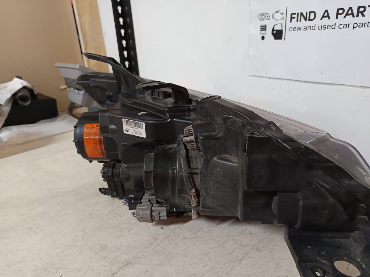 Oct 2013 to Mar 2015 - Mitsubishi Outlander ZJ - Left Headlight - Xenon