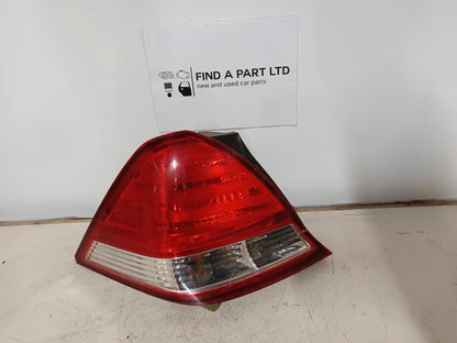 Jul 2004 to Jun 2006 - Honda Odyssey RB - Left Taillight - Lens# 3882