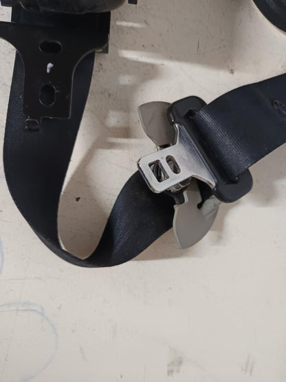 Nov 2006 to Sep 2009 - Mitsubishi Outlander ZG - Left Front Seat Belt