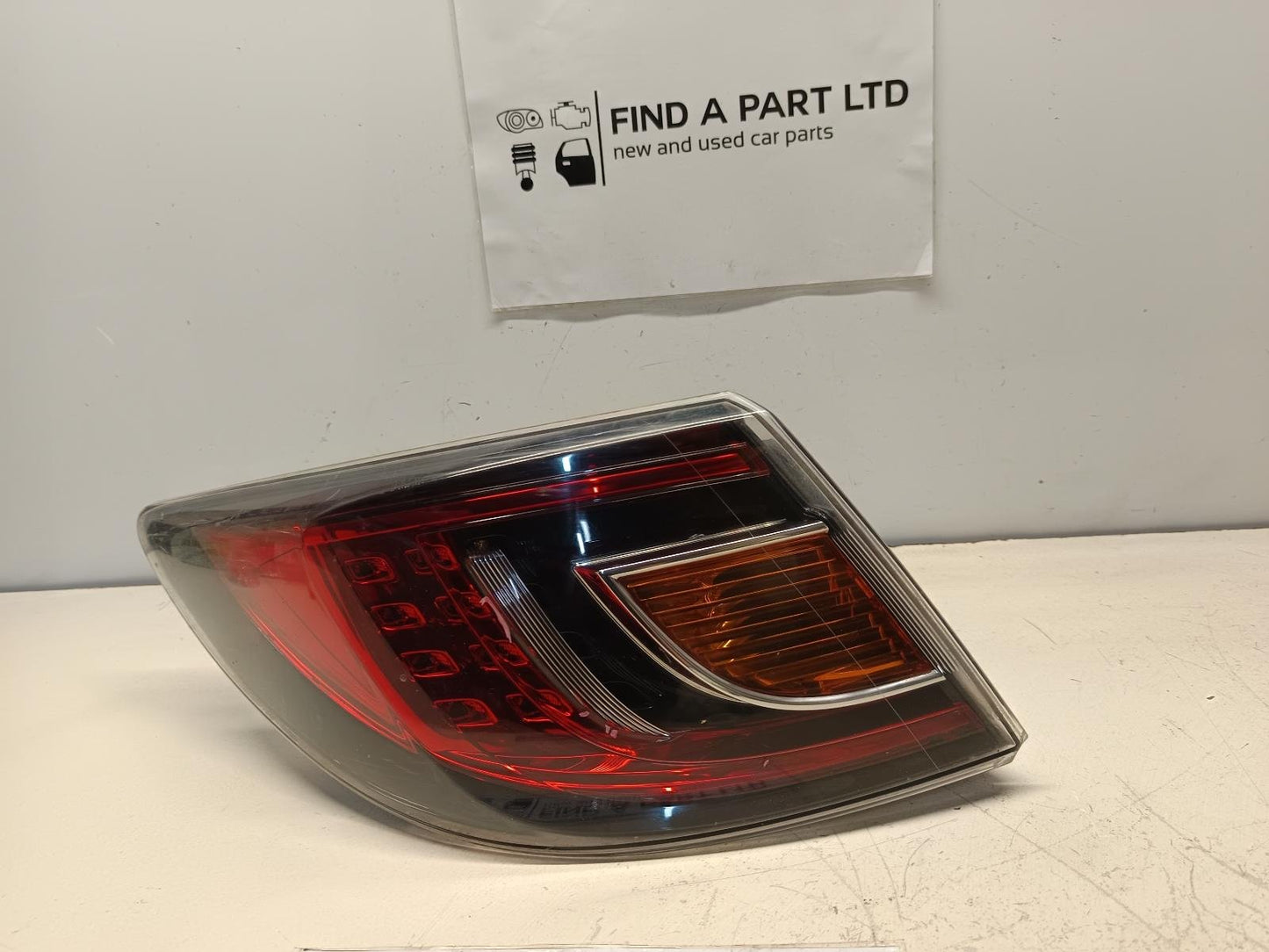 Feb 2008 to Feb 2010- Mazda Mazda6 GH Sedan Hatchback- Left Taillight- Red Insert Type