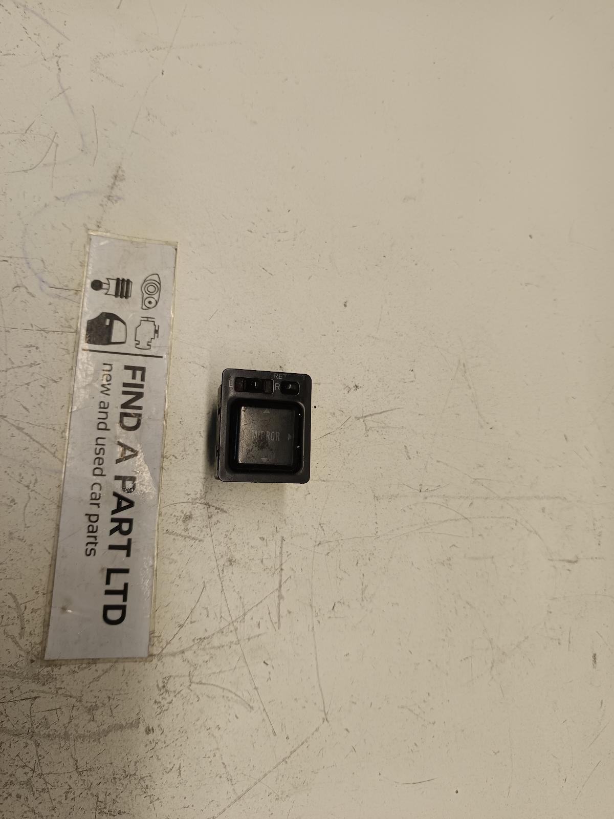 1989 to 2004 - Toyota Hiace Super Custom LH10# RZH10# Imported - Right Front Master Power Window Switch