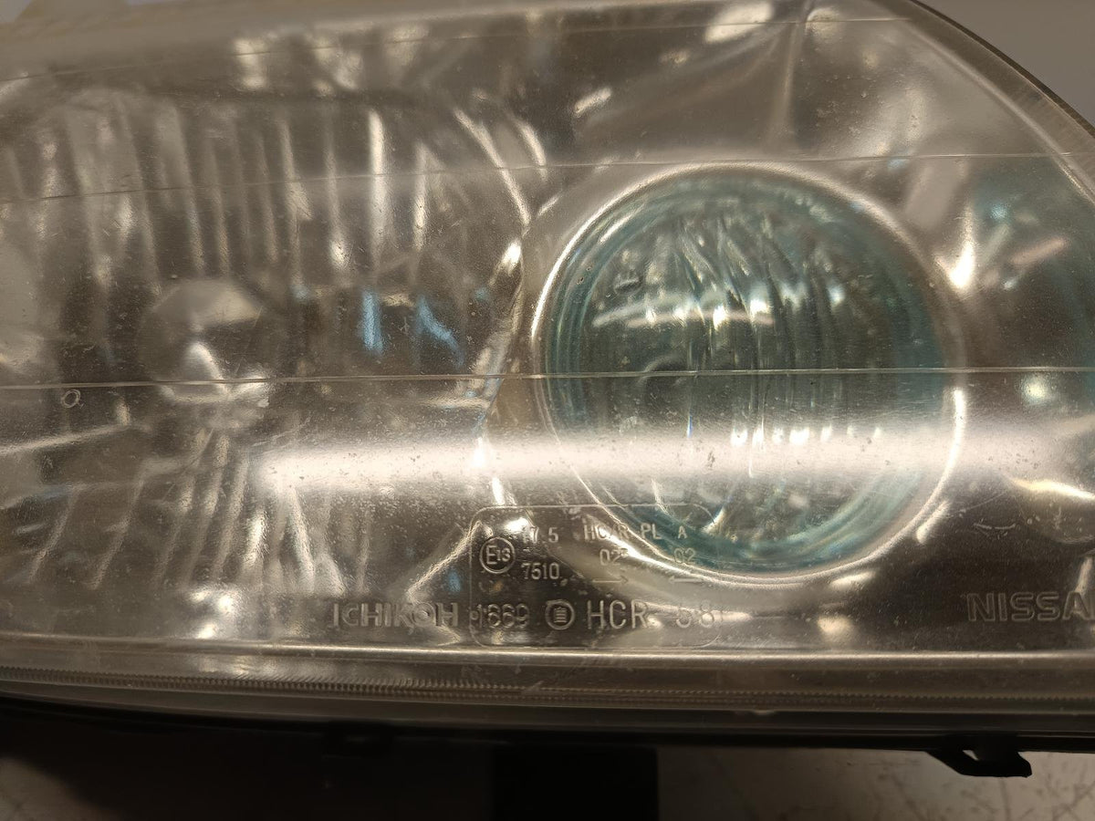 Oct 2001 to Sep 2007 - Nissan X-Trail T30 - Right Headlight - Yellow Lens Type